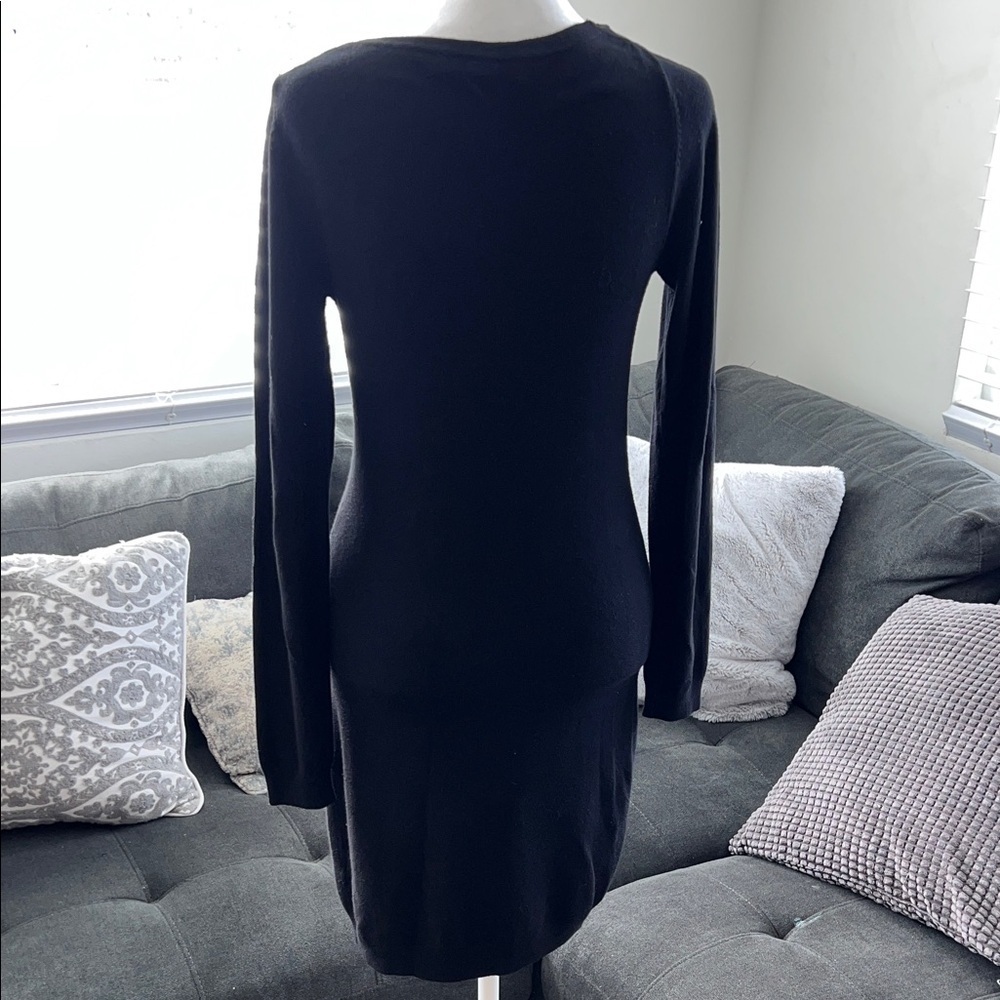 WOW Couture Elegant Black V-Neck Dress - Picture 6 of 13